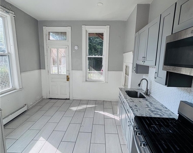 1154 Washington - Photo Thumbnail 12