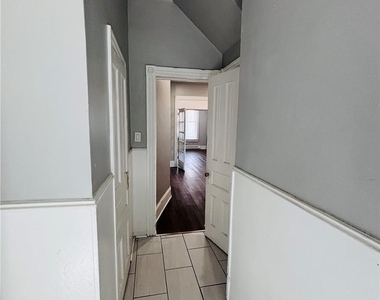 1154 Washington - Photo Thumbnail 2