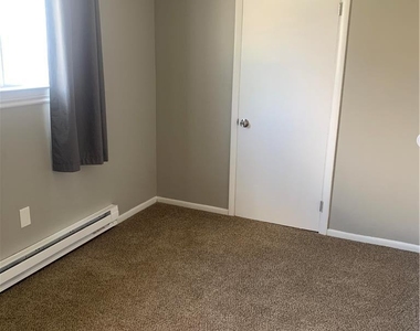 828 N Sherman Street - Photo Thumbnail 13