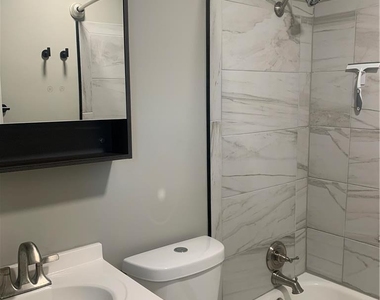 828 N Sherman Street - Photo Thumbnail 11