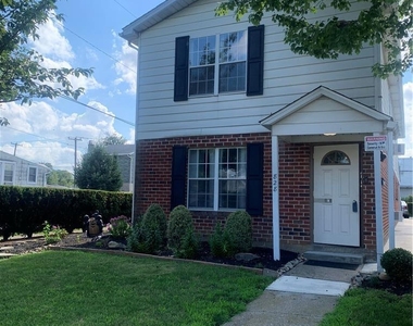828 N Sherman Street - Photo Thumbnail 1