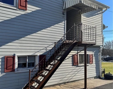 516 Heckman Avenue - Photo Thumbnail 2