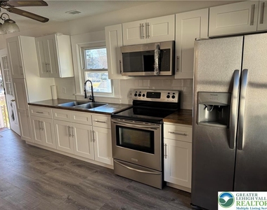516 Heckman Avenue - Photo Thumbnail 4