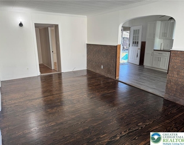 516 Heckman Avenue - Photo Thumbnail 6