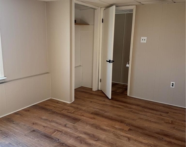 516 Heckman Avenue - Photo Thumbnail 10