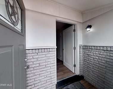 10317 Thor Street - Photo Thumbnail 2