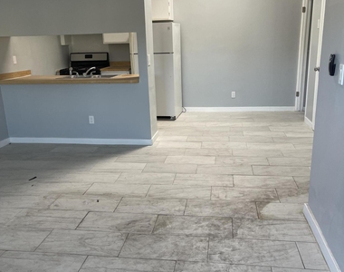 10524 Shannon Place - Photo Thumbnail 1
