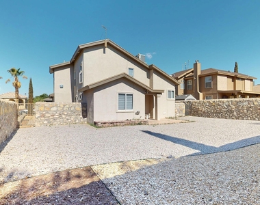 7580 Plaza Taurina Drive - Photo Thumbnail 38