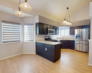 7580 Plaza Taurina Drive - Photo Thumbnail 7