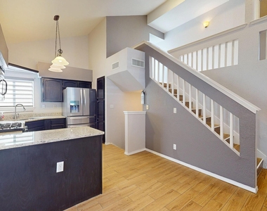 7580 Plaza Taurina Drive - Photo Thumbnail 10