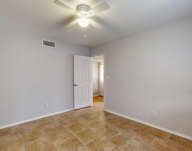 7580 Plaza Taurina Drive - Photo Thumbnail 19