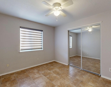 7580 Plaza Taurina Drive - Photo Thumbnail 17