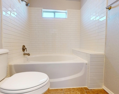 7580 Plaza Taurina Drive - Photo Thumbnail 30