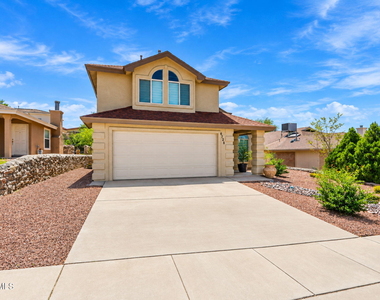 6728 Dakota Ridge Drive - Photo Thumbnail 2