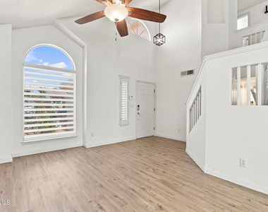 6728 Dakota Ridge Drive - Photo Thumbnail 8