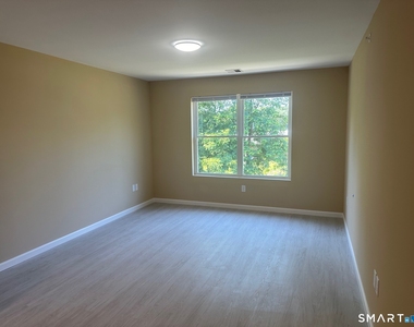 136 Liberty Street - Photo Thumbnail 10