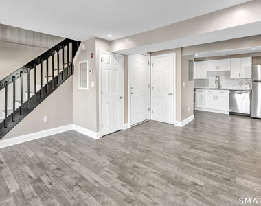 418 Howe Avenue - Photo Thumbnail 2