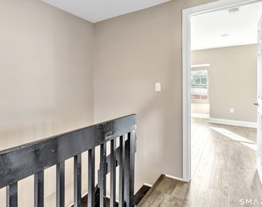 418 Howe Avenue - Photo Thumbnail 5