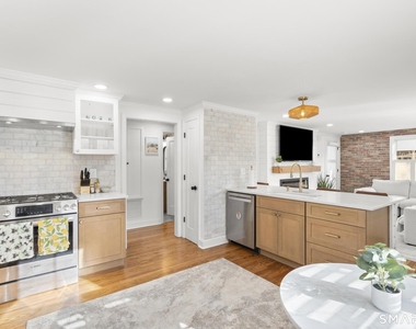 180 Ruane Street - Photo Thumbnail 6