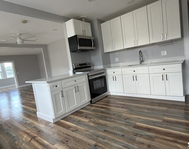 1856 Boston Avenue - Photo Thumbnail 7