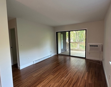 3699 Broadbridge Avenue - Photo Thumbnail 9