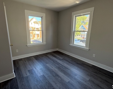 266 Davenport Street - Photo Thumbnail 3