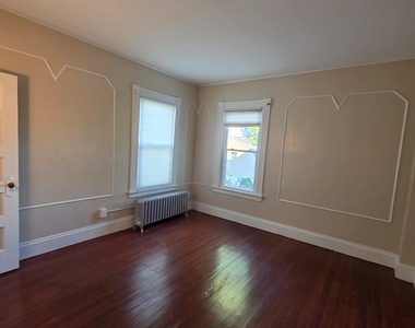 142 Oakland Terrace - Photo Thumbnail 11