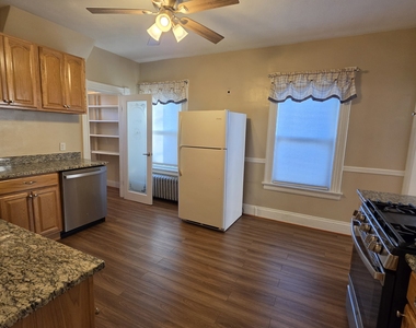 142 Oakland Terrace - Photo Thumbnail 2