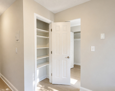 5 Farmington Chase Crescent - Photo Thumbnail 6