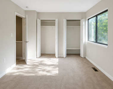 5 Farmington Chase Crescent - Photo Thumbnail 23
