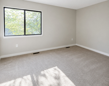 5 Farmington Chase Crescent - Photo Thumbnail 20