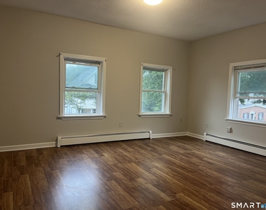 77 Meadow Street - Photo Thumbnail 4