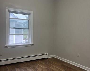 77 Meadow Street - Photo Thumbnail 7