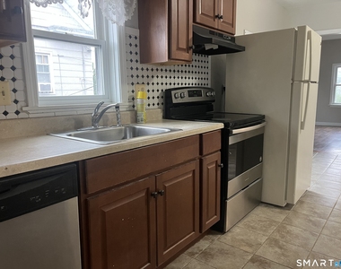 77 Meadow Street - Photo Thumbnail 9