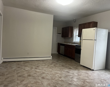 77 Meadow Street - Photo Thumbnail 5