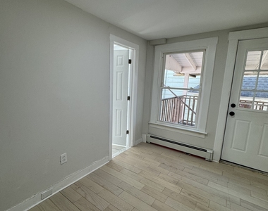 30 Davis Street - Photo Thumbnail 4