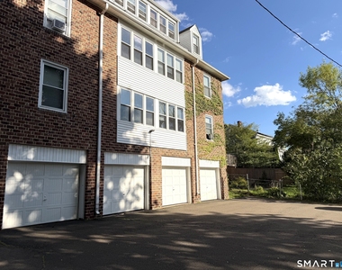 512 Townsend Avenue - Photo Thumbnail 13