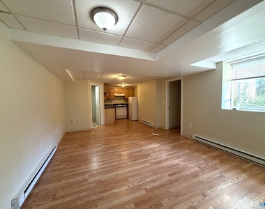 512 Townsend Avenue - Photo Thumbnail 4
