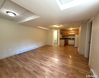 512 Townsend Avenue - Photo Thumbnail 5
