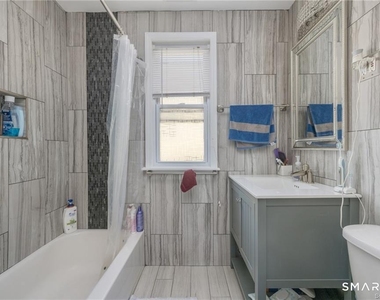 8 Erwin Place - Photo Thumbnail 3