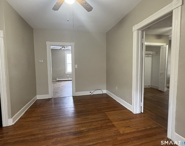 58 Lake Street - Photo Thumbnail 5