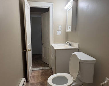 58 Lake Street - Photo Thumbnail 10
