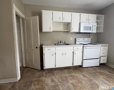 58 Lake Street - Photo Thumbnail 2