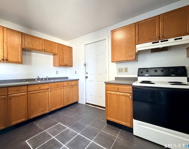 13 Jefferson Avenue - Photo Thumbnail 7