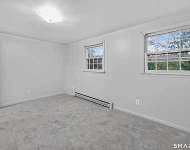 11b Maple Avenue - Photo Thumbnail 17