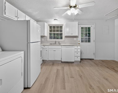 11b Maple Avenue - Photo Thumbnail 8