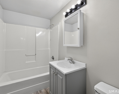 11b Maple Avenue - Photo Thumbnail 16