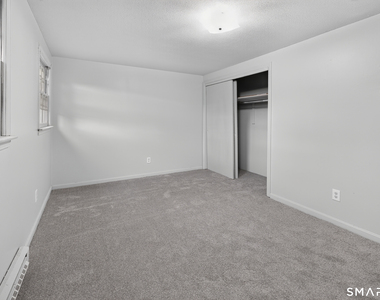 11b Maple Avenue - Photo Thumbnail 13