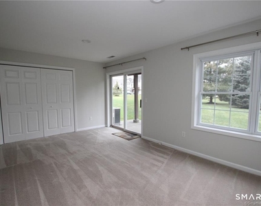 303 Larson Drive - Photo Thumbnail 12