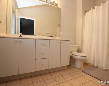 303 Larson Drive - Photo Thumbnail 8
